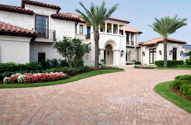 Best Professional Driveway Pavers  in Baxter Springs, KS